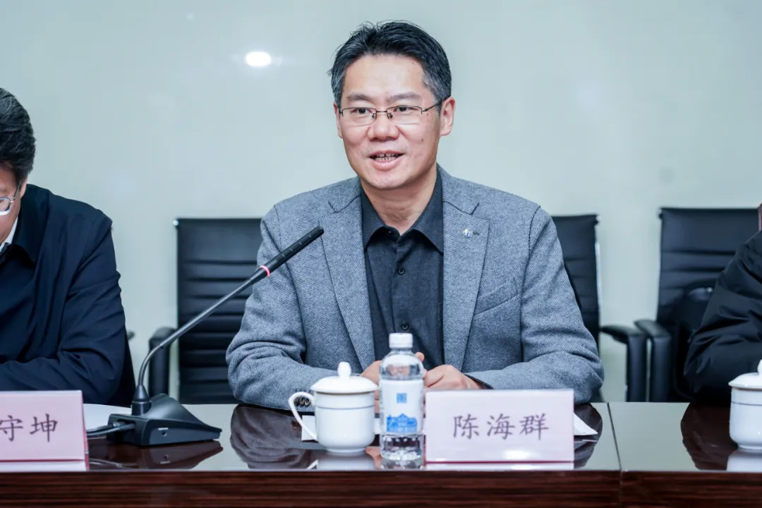 常州大学徐守坤书记、陈海群校长一行莅临esball参观考察(图4)