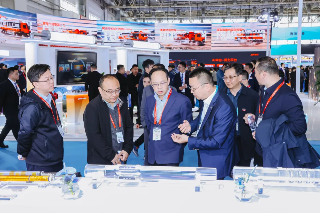 AI赋能、绿色未来｜esball盛装亮相北京cippe石油展(图14)